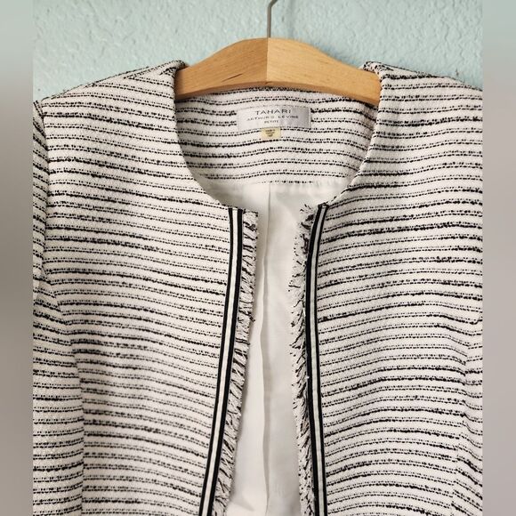 Tahari Striped Black and White Blazer - Picture 2 of 14